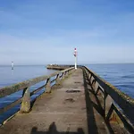 A Deux Pas D'la *