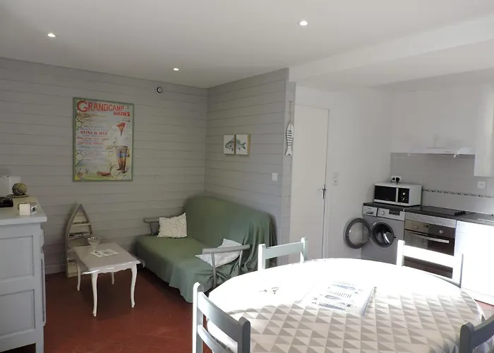 Holiday home A Deux Pas D'la *